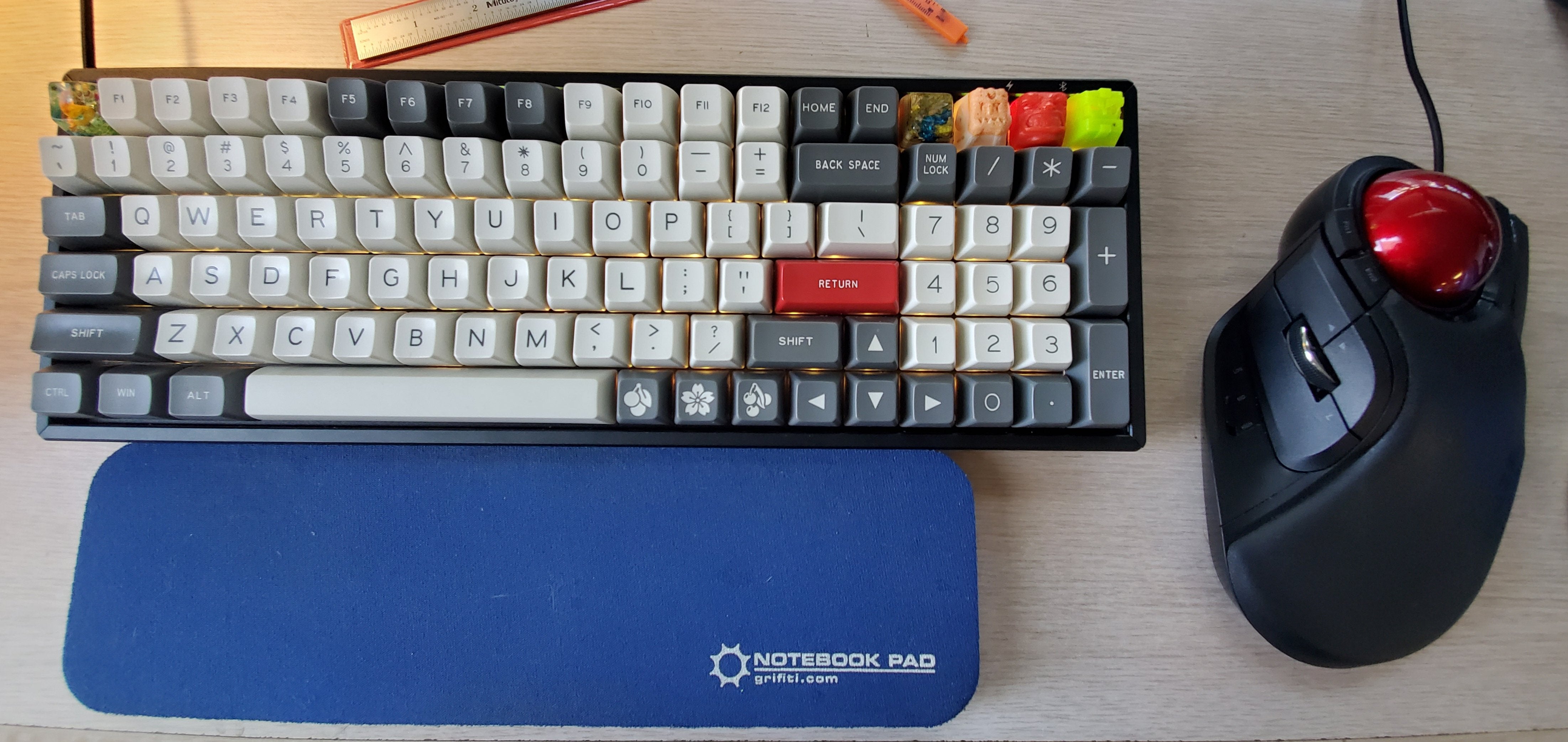 Anne_Pro_2_Bluetooth_mechanical_keyboard.jpg